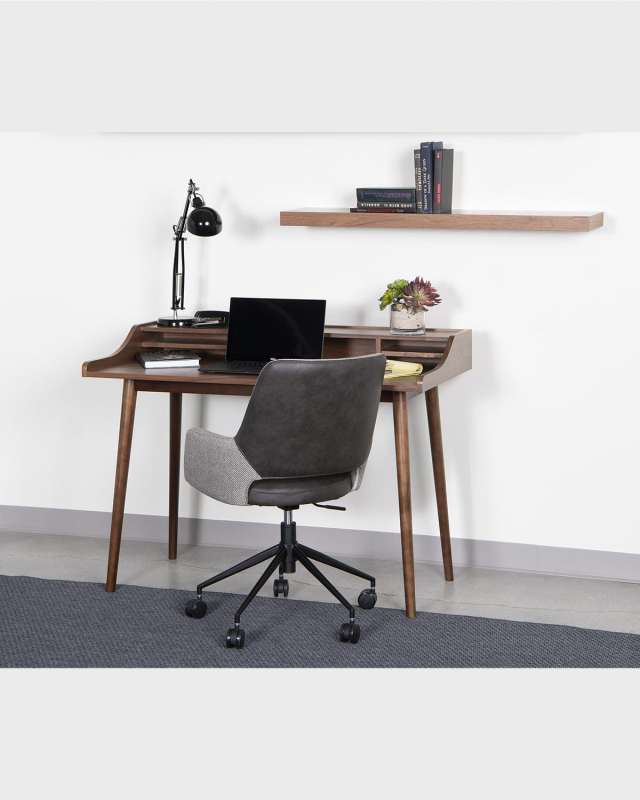 Flavio Desk